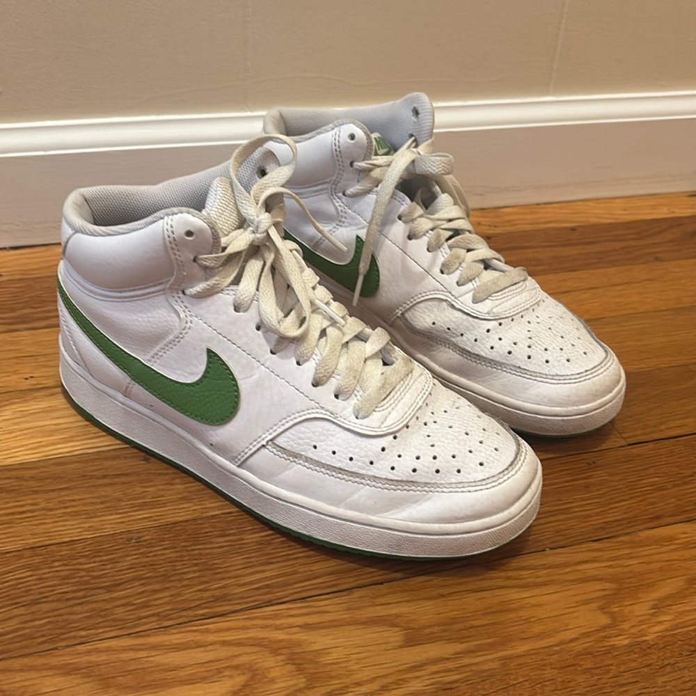 WOMENS NIKE COURT VISION MID SNEAKERS